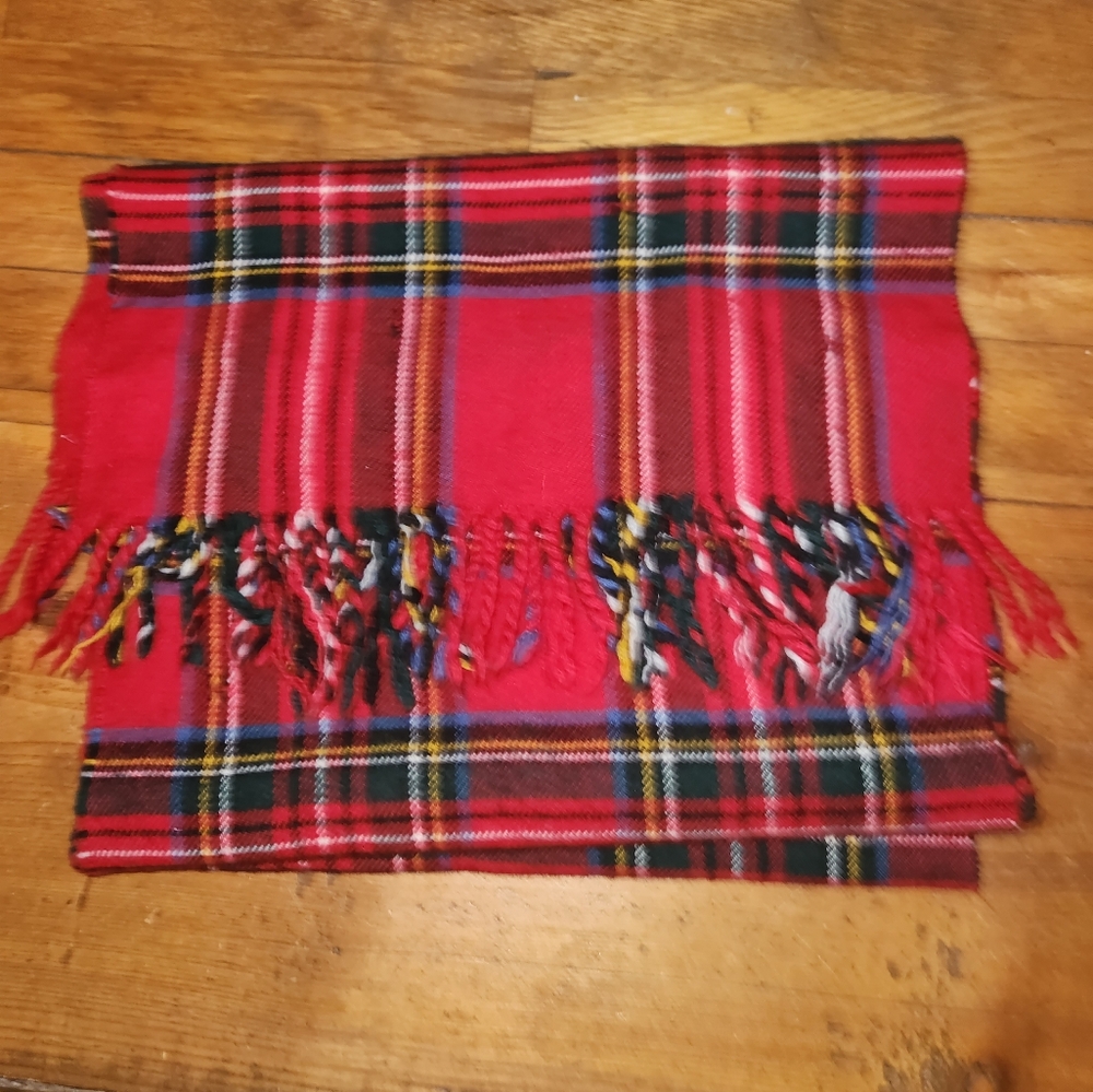 Vintage Red Plaid Fringed Scarf Label states Fine Merinos MI France